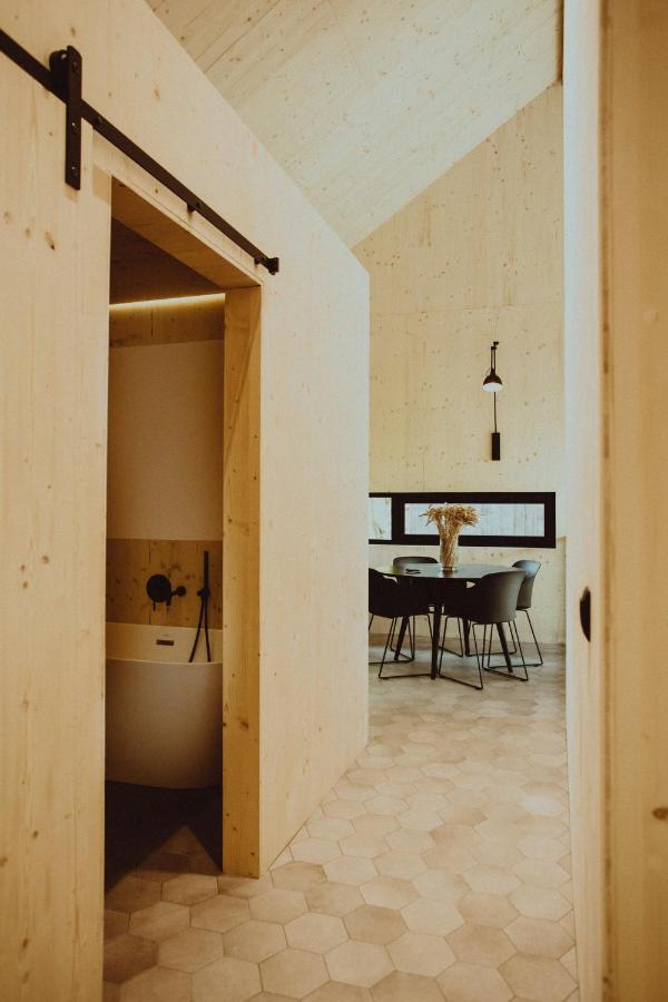 Vila Camppinus Park Jezierzany Exteriér fotografie